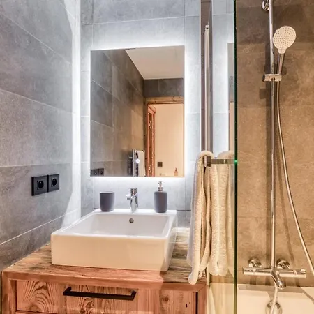 Warm Nestled In The Heart Of Apartment Megeve